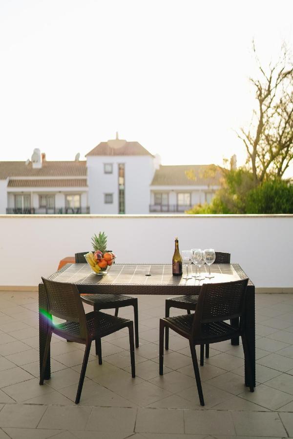 Wonderful Flats With Pool By Host Wise Apartment